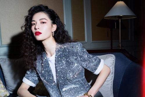 国产惊艳衣服视频,国产惊艳衣服视频，展现传统与现代交融之美